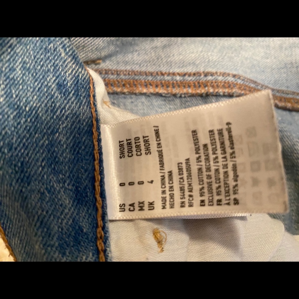 American Eagle Outfitters Light Blue High Rise Distressed Jeans - Picture 5 of 5